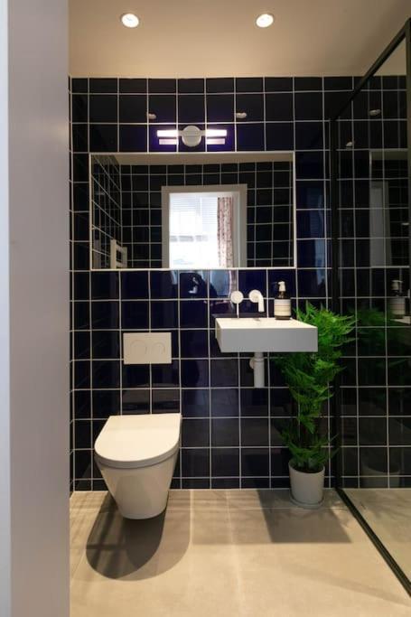 Wolverdene - Entire Ground Floor Flat With Garden Margate Esterno foto